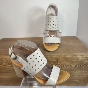 Born Slingback Block Heel Sandals White SZ 8M Triangle Cutouts Open Toe Coquette